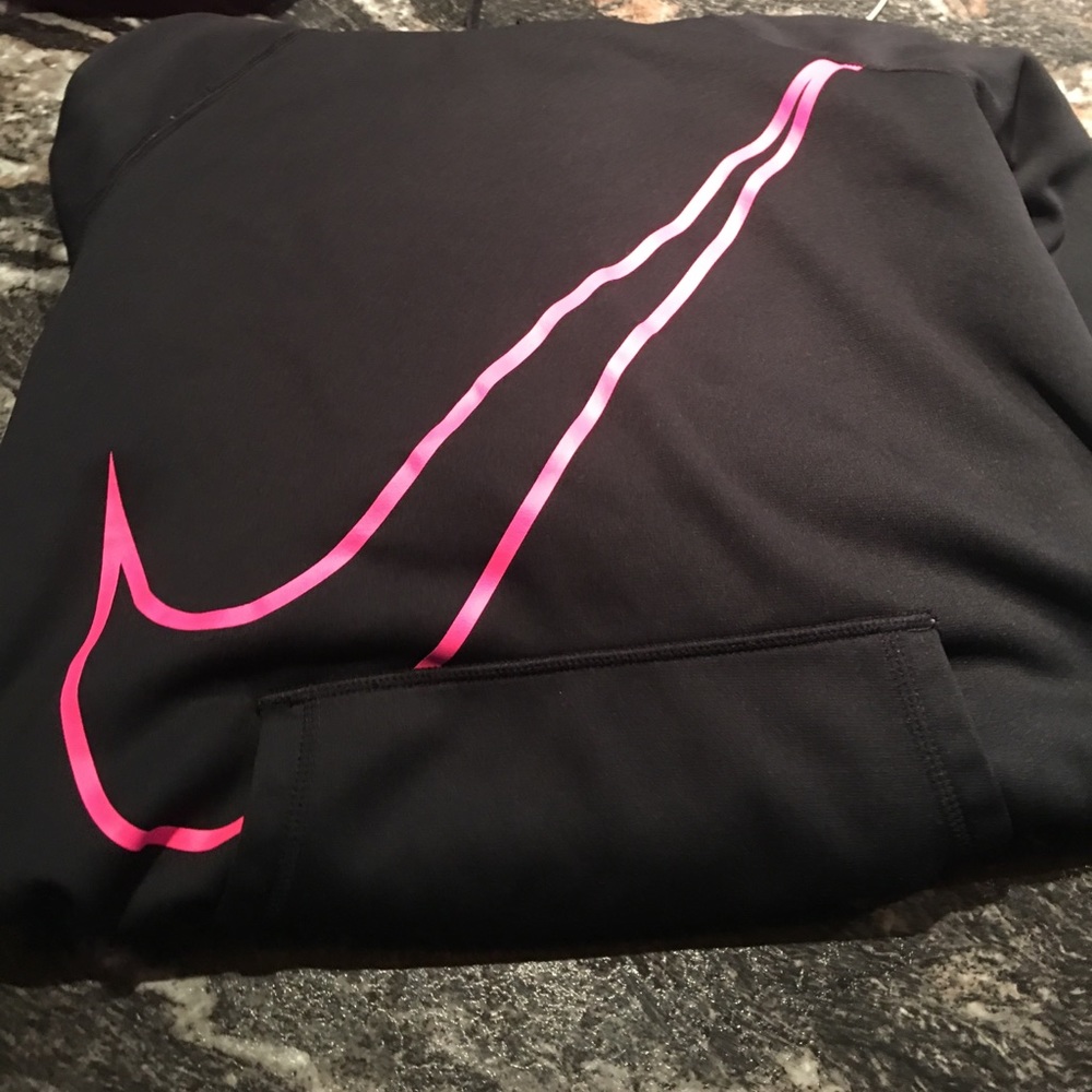 Women’s dri fit Nike thermal hoodie
